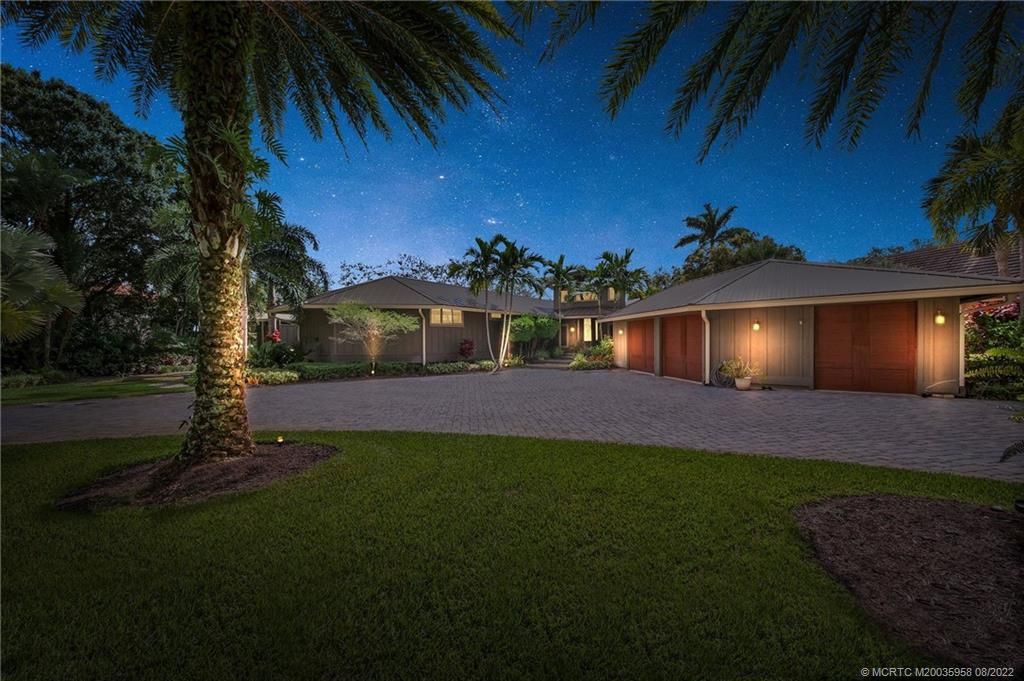 Photo of 4721 SW Thistle Terrace, Palm City, FL 34990 (MLS # M20035958)