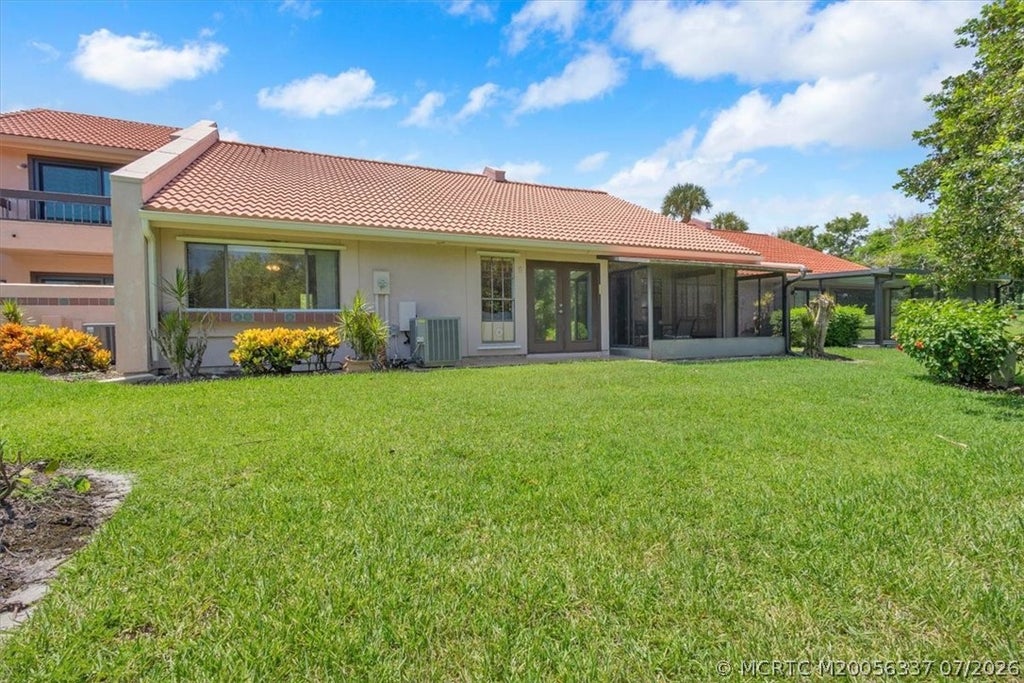 Photo of 3303 SE Sandpiper Circle, Port Saint Lucie, FL 34952 (MLS # M20056337)