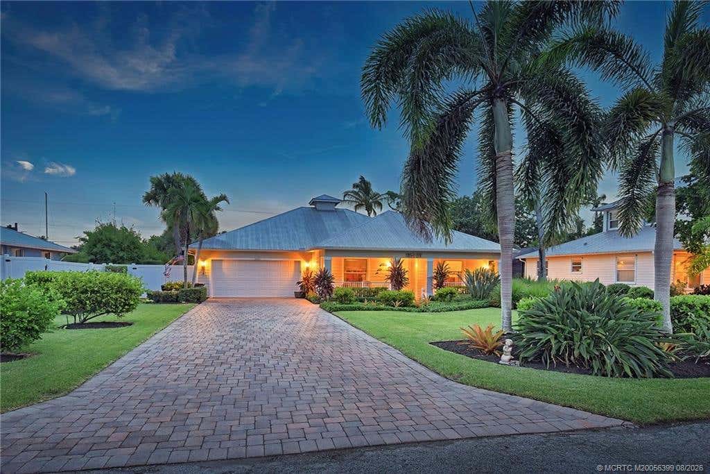 Photo of 4586 SE Manatee Terrace, Stuart, FL 34997 (MLS # M20056399)