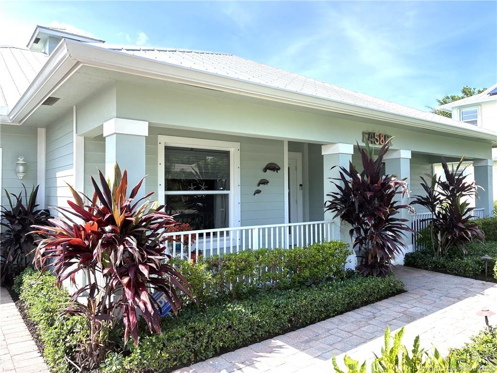 Photo of 4586 SE Manatee Terrace, Stuart, FL 34997 (MLS # M20056399)