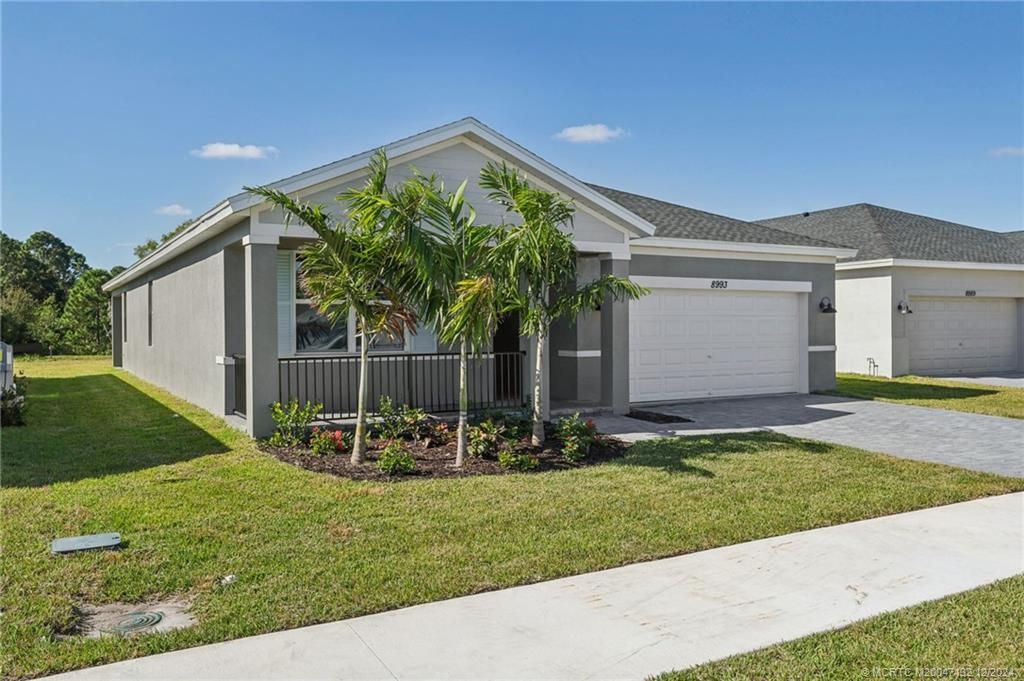 Photo of 8993 Dahlia Circle, Port Saint Lucie, FL 34986 (MLS # M20047132)