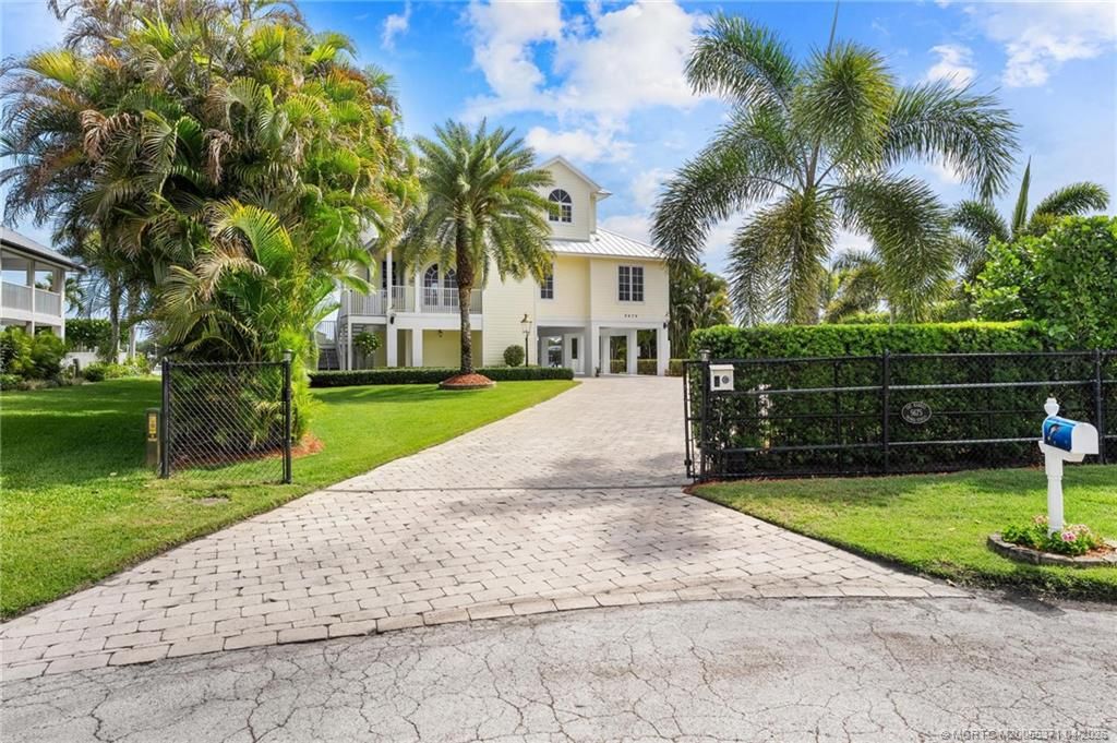 Photo of 5675 SE Orange Street, Stuart, FL 34997 (MLS # M20055371)