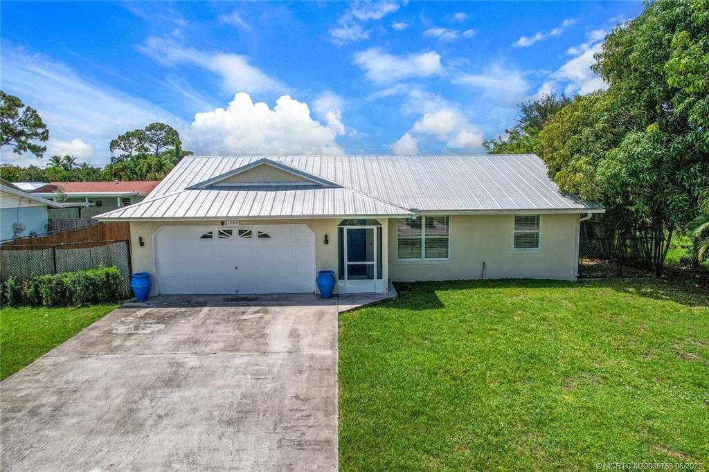 Photo of 1780 SE Madison Street, Stuart, FL 34997 (MLS # M20039768)