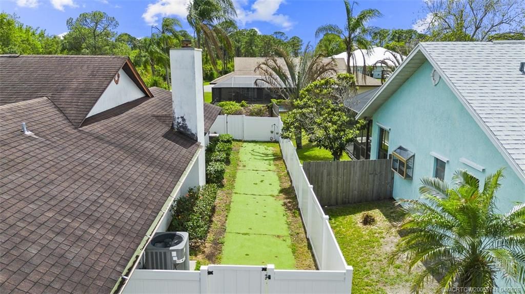 Photo of 992 SE Thornhill Drive, Port Saint Lucie, FL 34983 (MLS # M20055141)