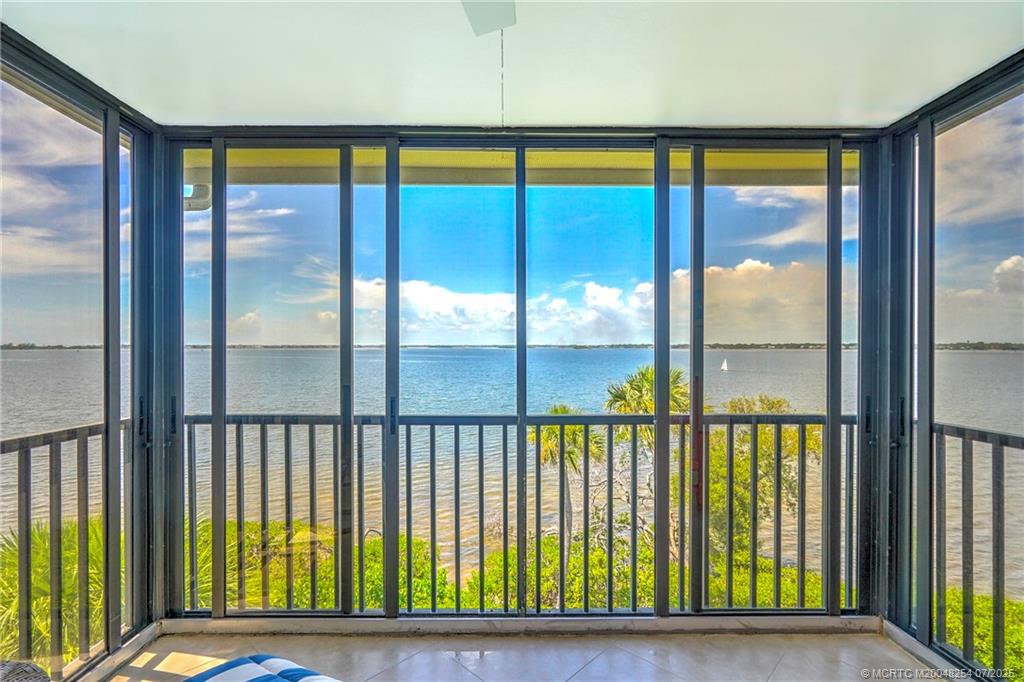 Stuart, Florida 34996, United States, 2 Bedrooms Bedrooms, ,2 BathroomsBathrooms,Residential,Active,23671