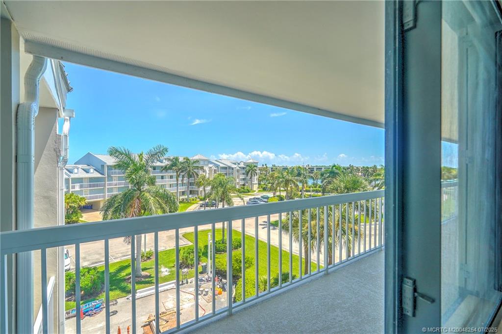 Stuart, Florida 34996, United States, 2 Bedrooms Bedrooms, ,2 BathroomsBathrooms,Residential,Active,23671