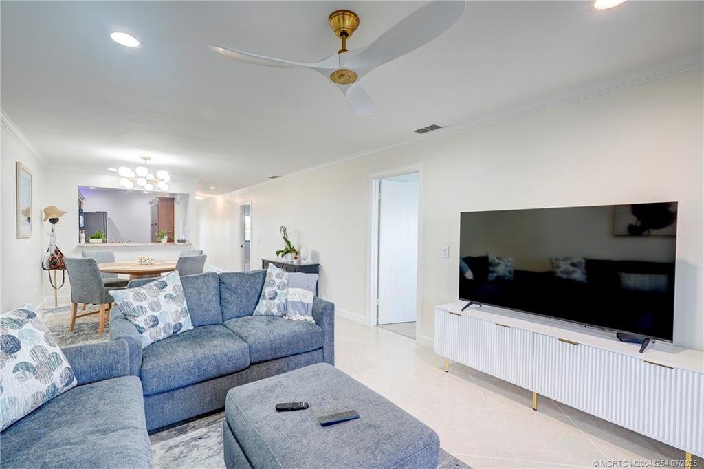 Stuart, Florida 34996, United States, 2 Bedrooms Bedrooms, ,2 BathroomsBathrooms,Residential,Active,23671