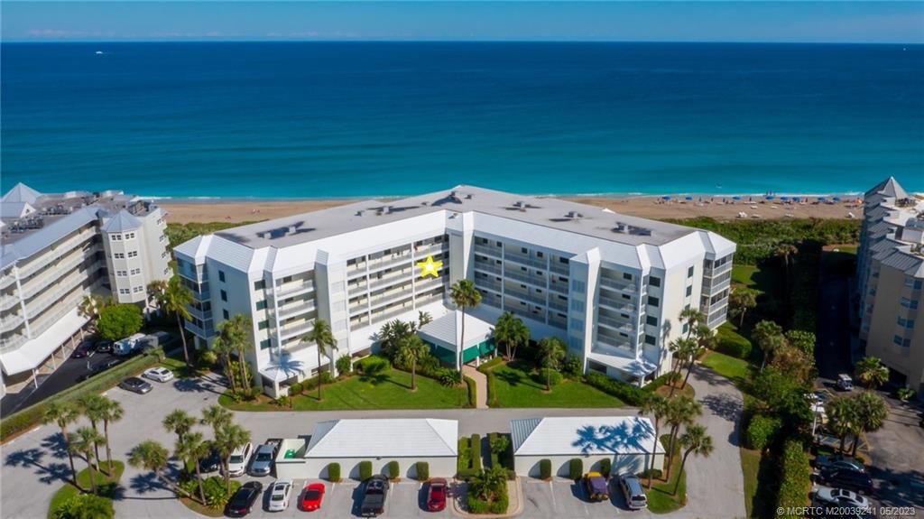 Photo of 529 NE Plantation Road #307, Stuart, FL 34996 (MLS # M20039241)