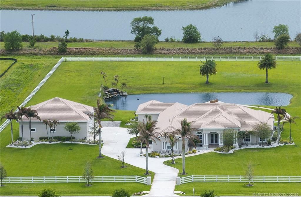 Photo of 4350 SW Stoneybrook Way, Palm City, FL 34990 (MLS # M20055533)