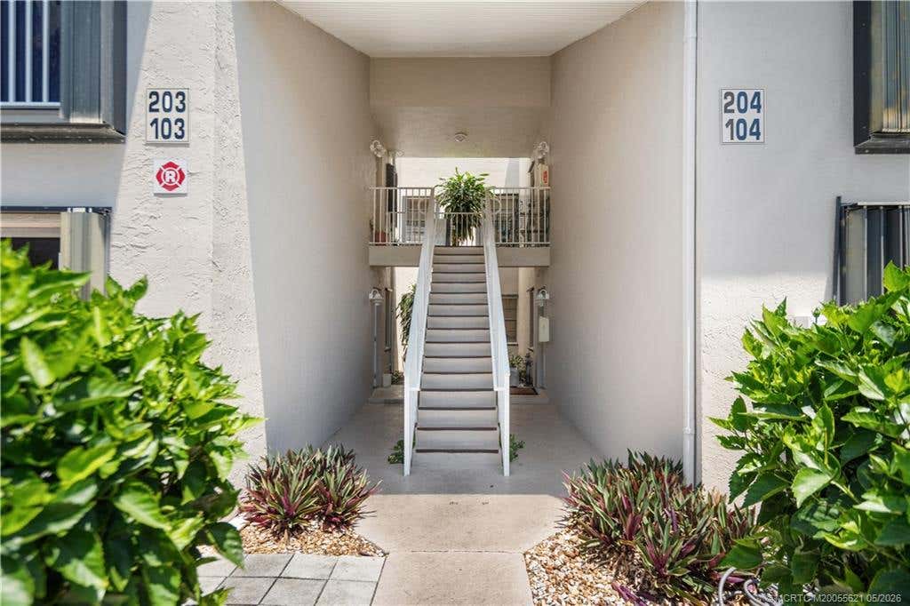 Photo of 3206 S Lakeview Circle #1203, Fort Pierce, FL 34949 (MLS # M20055621)