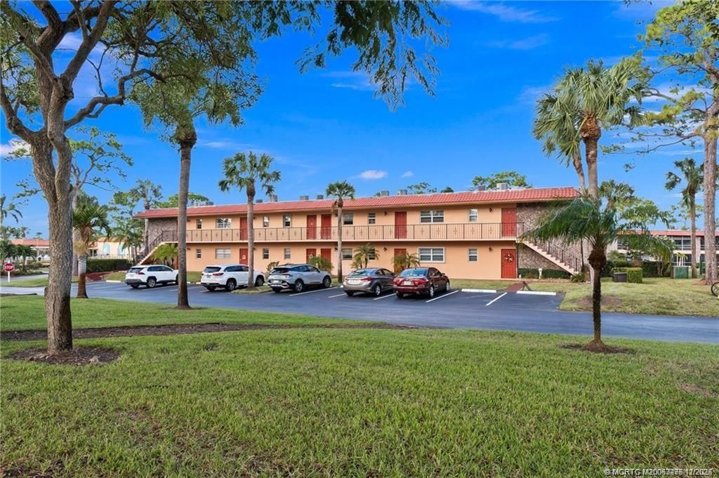 Photo of 1921 SW Palm City Road #11G, Stuart, FL 34994 (MLS # M20053275)