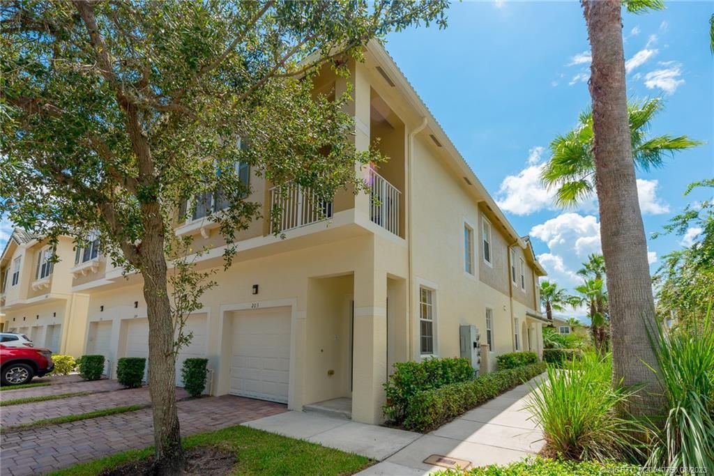 Photo of 1550 SE Sheffield Terrace #104, Stuart, FL 34994 (MLS # M20040750)