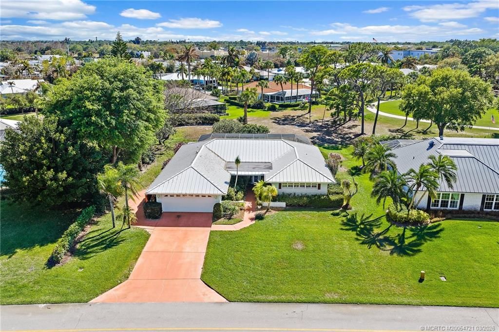 Photo of 3011 SE Fairway W, Stuart, FL 34997 (MLS # M20054721)