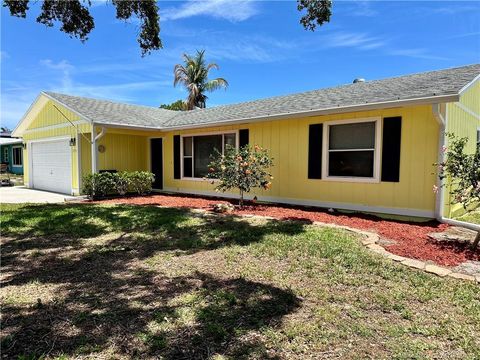 Photo of 1725 NE Darlich Avenue, Jensen Beach, FL 34957 (MLS # M20055745)