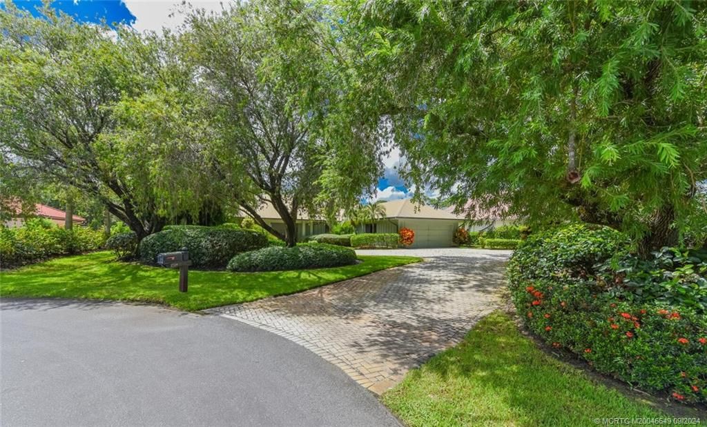 Photo of 1729 SW Thornberry Circle, Palm City, FL 34990 (MLS # M20046649)