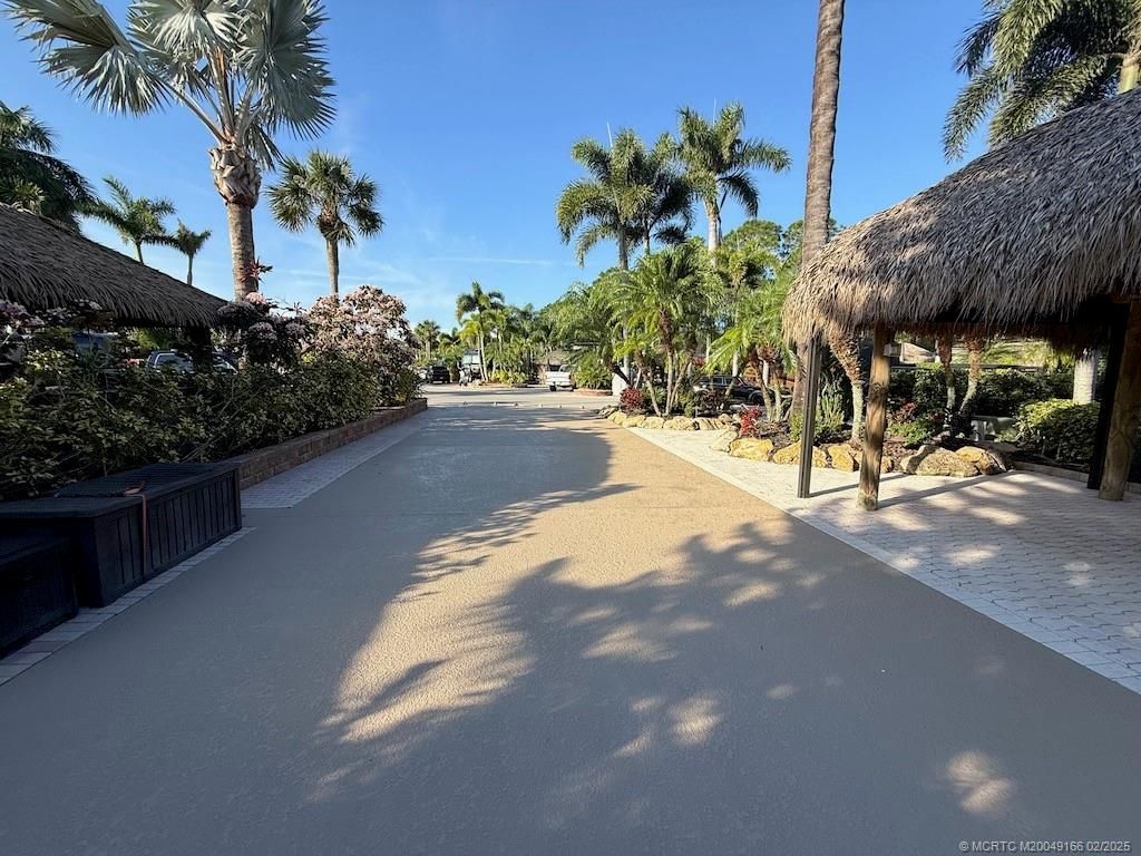 Photo of 86 NW Putter Pointe, Port Saint Lucie, FL 34986 (MLS # M20049166)