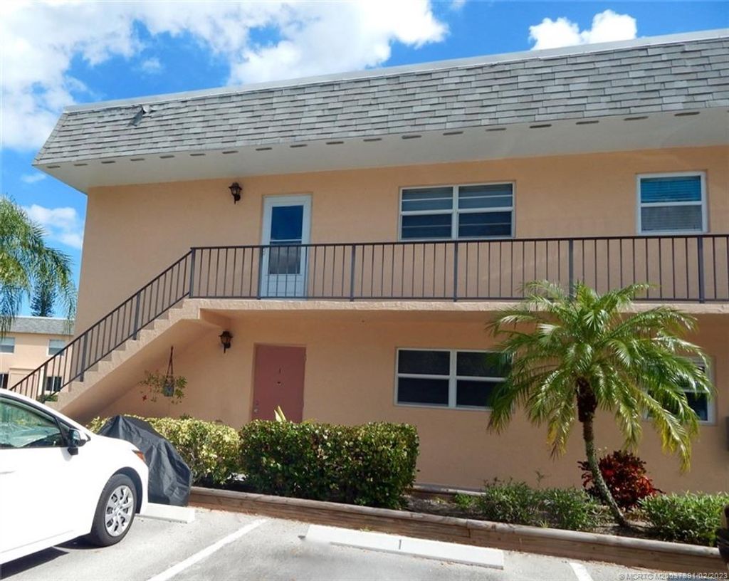 Photo of 2950 SE Ocean Boulevard #43-1, Stuart, FL 34996 (MLS # M20037891)