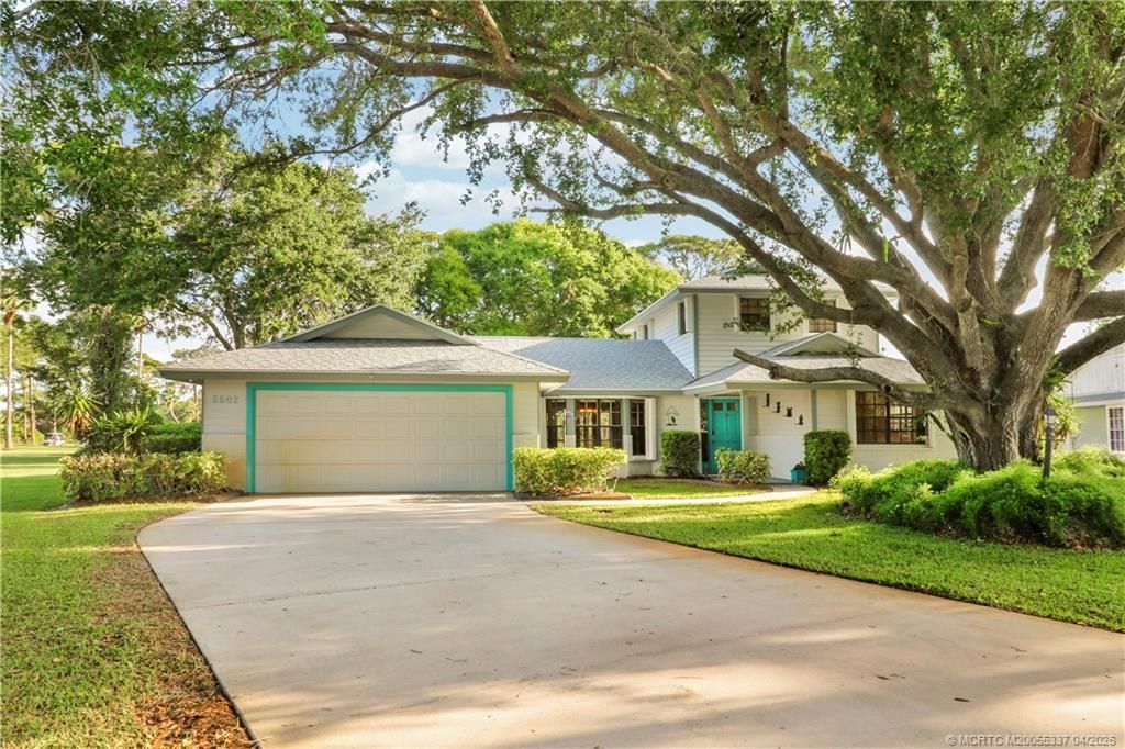 Photo of 5502 Echo Pines Circle W, Fort Pierce, FL 34951 (MLS # M20055337)