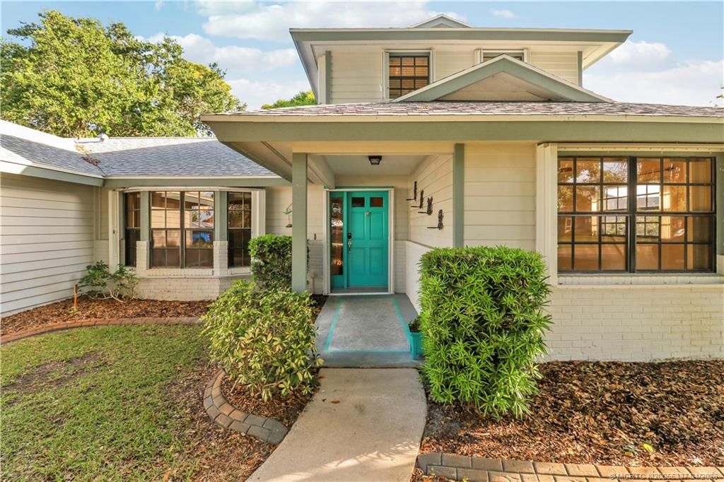 Photo of 5502 Echo Pines Circle W, Fort Pierce, FL 34951 (MLS # M20055337)