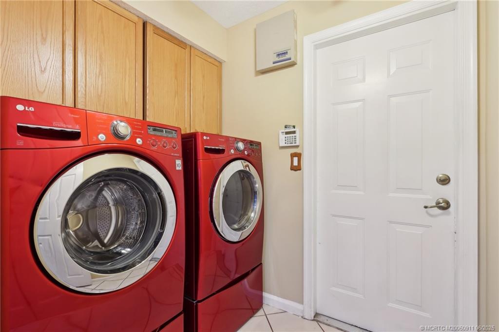 Stuart, Florida 34997, United States, 4 Bedrooms Bedrooms, ,3 BathroomsBathrooms,Residential,Active,144571