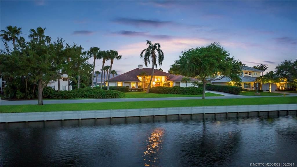 Photo of 781 SW Bay Pointe Circle, Palm City, FL 34990 (MLS # M20043821)