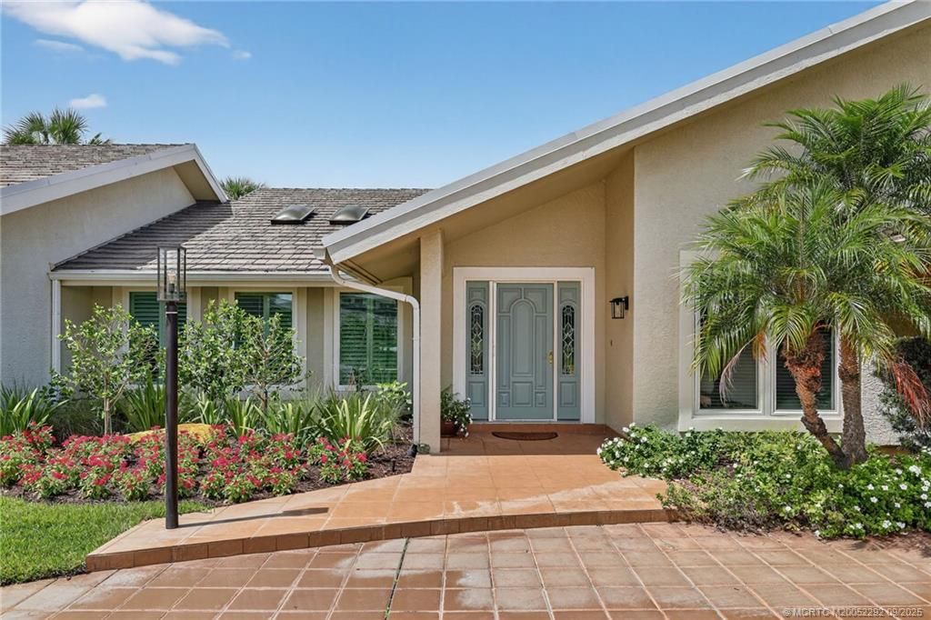 Photo of 6340 SE Mariner Sands Drive, Stuart, FL 34997 (MLS # M20052292)