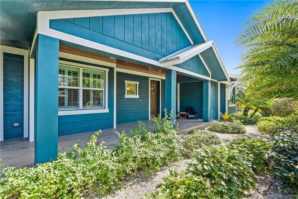 Photo of 111 SE Cortez Avenue, Stuart, FL 34994 (MLS # M20037940)