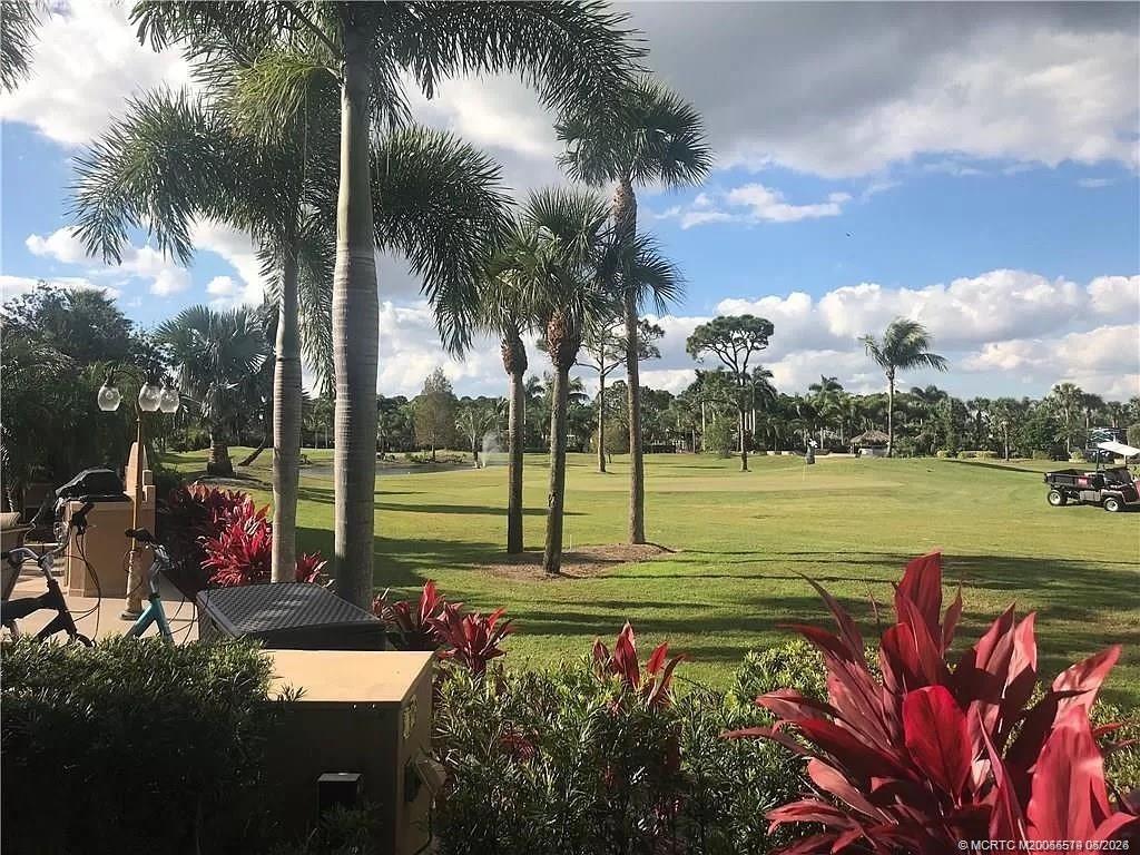 409 NW Chipshot Lane