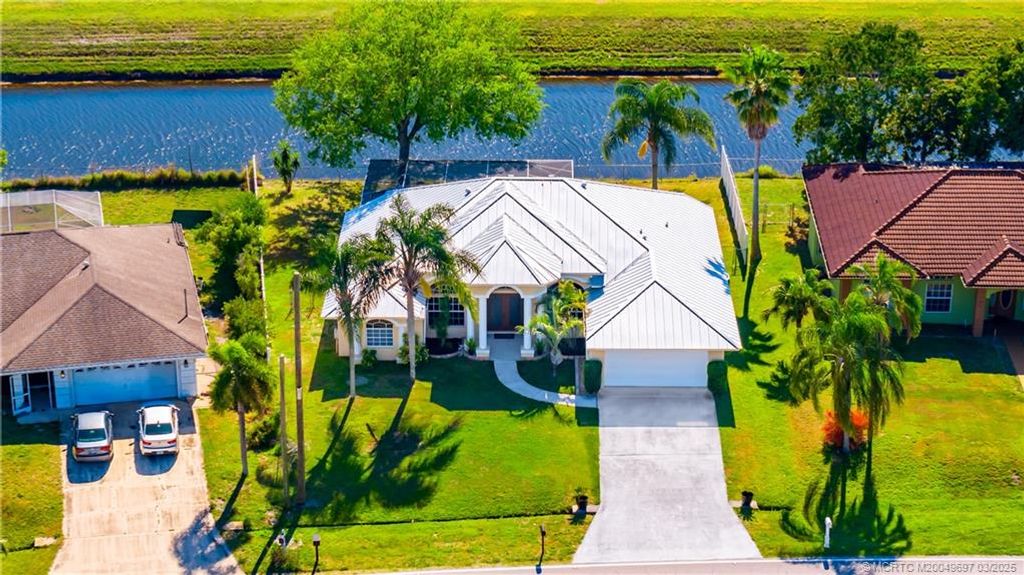 Photo of 650 SW Dalton Circle, Port Saint Lucie, FL 34953 (MLS # M20049697)