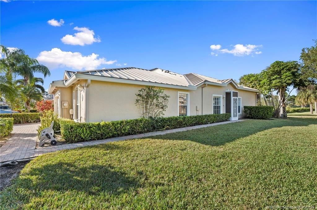 Photo of 581 NW Broken Oak Trail, Jensen Beach, FL 34957 (MLS # M20053665)