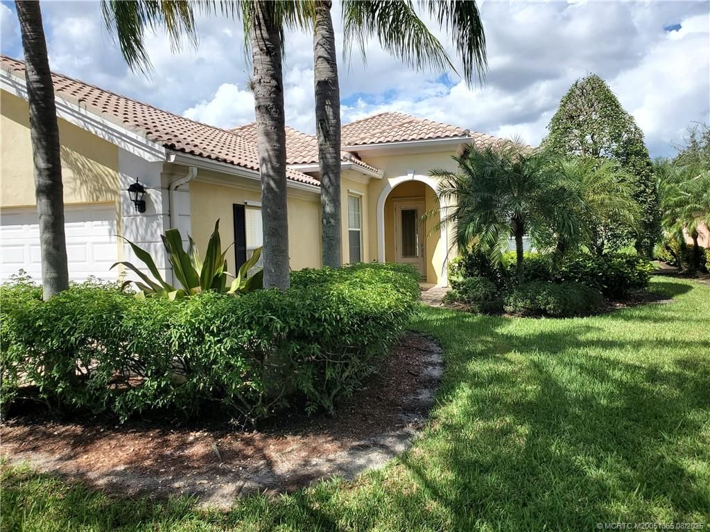 Photo of 11300 SW Northland Drive, Port Saint Lucie, FL 34987 (MLS # M20051365)