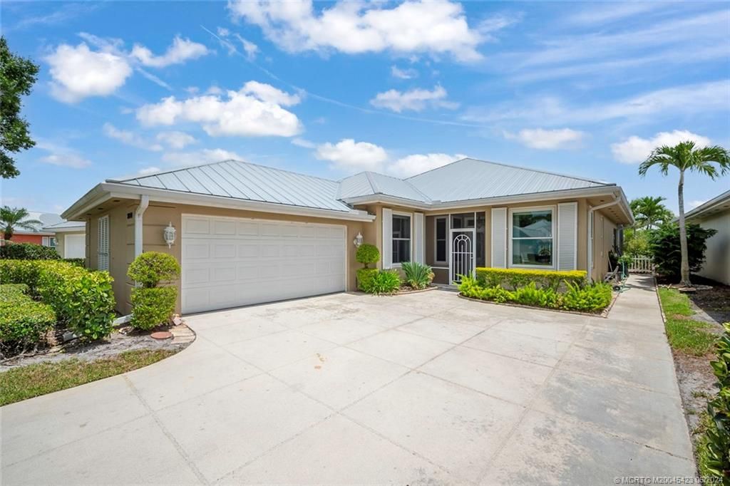 Photo of 2270 SW Mayflower Drive, Palm City, FL 34990 (MLS # M20045423)