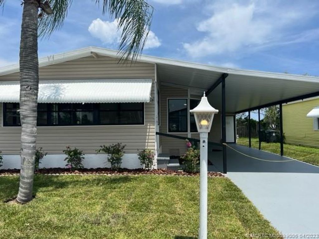 Photo of 6126 Seashore Drive, Lantana, FL 33462 (MLS # M20039006)