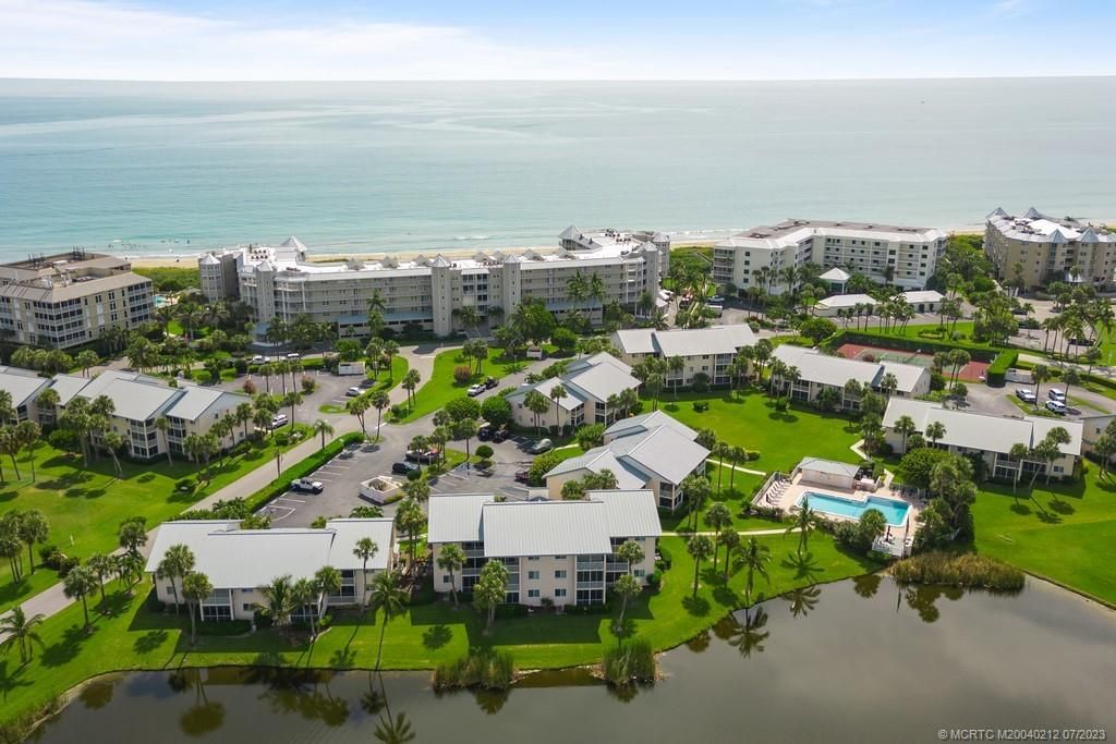 Photo of 544 NE Plantation Road #4708, Stuart, FL 34996 (MLS # M20040212)