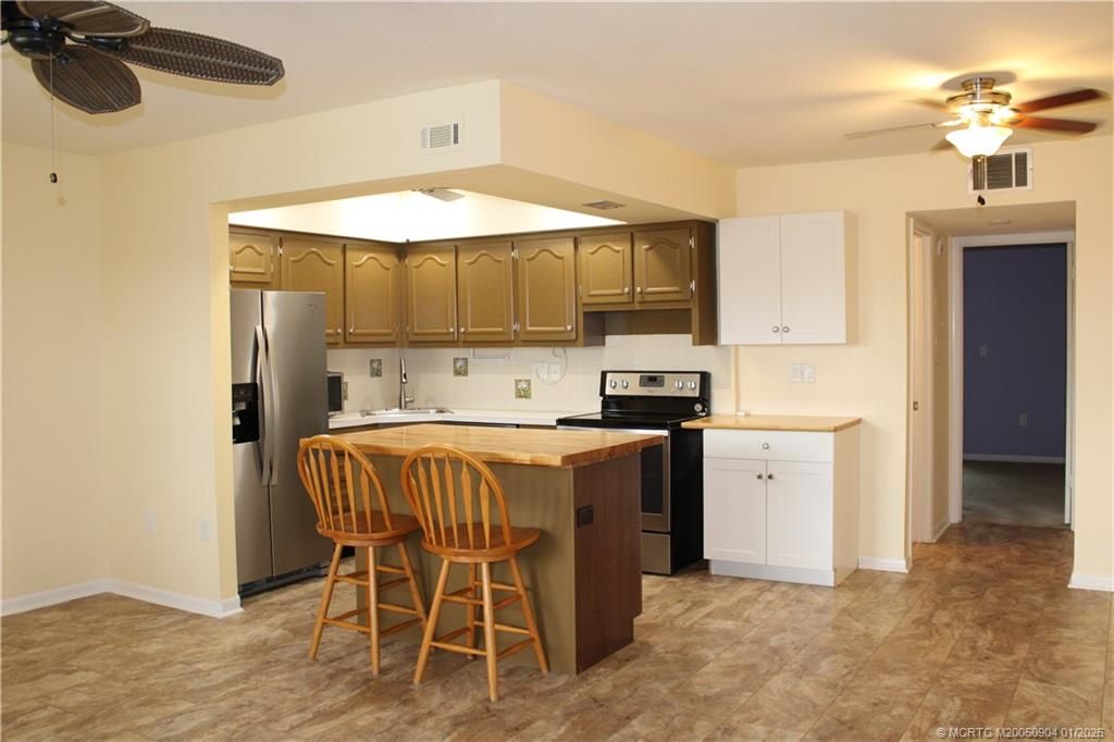 Photo of 2600 S Kanner Highway #J10, Stuart, FL 34994 (MLS # M20050904)