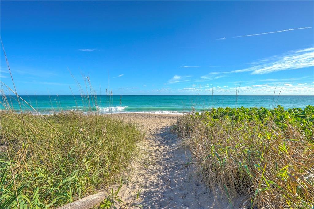 Jensen Beach, Florida 34957, United States, 2 Bedrooms Bedrooms, ,2 BathroomsBathrooms,Residential,Active,22369
