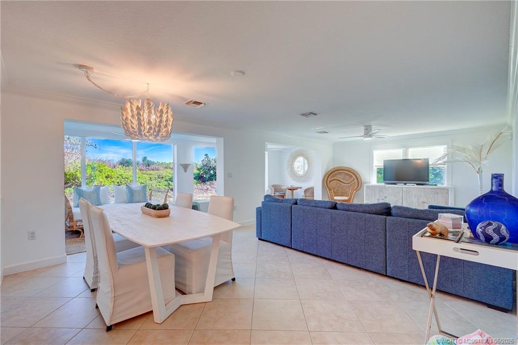 Jensen Beach, Florida 34957, United States, 2 Bedrooms Bedrooms, ,2 BathroomsBathrooms,Residential,Active,22369