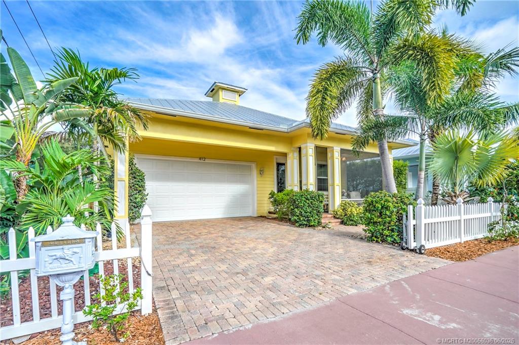 412 SW Akron Avenue, Stuart, FL, 34994, US, 4 Bedrooms Bedrooms, ,3 BathroomsBathrooms,Residential,Active,412 SW Akron Avenue,M20056036