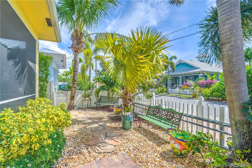 412 SW Akron Avenue, Stuart, FL, 34994, US, 4 Bedrooms Bedrooms, ,3 BathroomsBathrooms,Residential,Active,412 SW Akron Avenue,M20056036