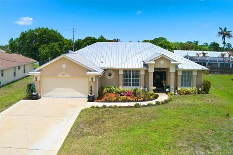 Photo of 3415 SE Hart Circle, Port Saint Lucie, FL 34984 (MLS # M20055761)