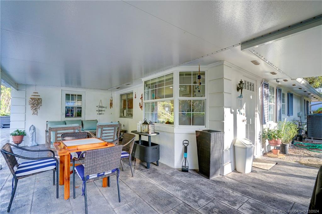 Vero Beach, Florida 32963, United States, 3 Bedrooms Bedrooms, ,3 BathroomsBathrooms,Residential,Active,28359