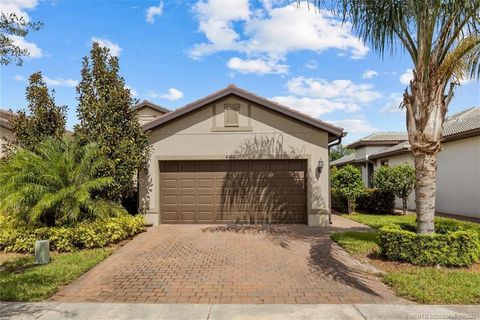 Photo of 4313 Beauty Leaf Circle, Vero Beach, FL 32967 (MLS # M20052556)