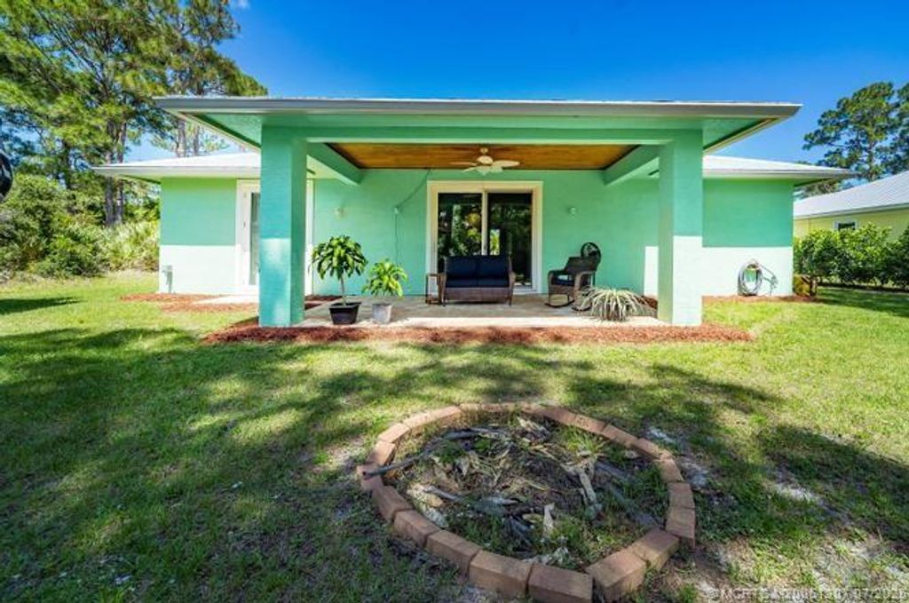 Photo of 5608 SE 44th Avenue, Stuart, FL 34997 (MLS # M20051307)