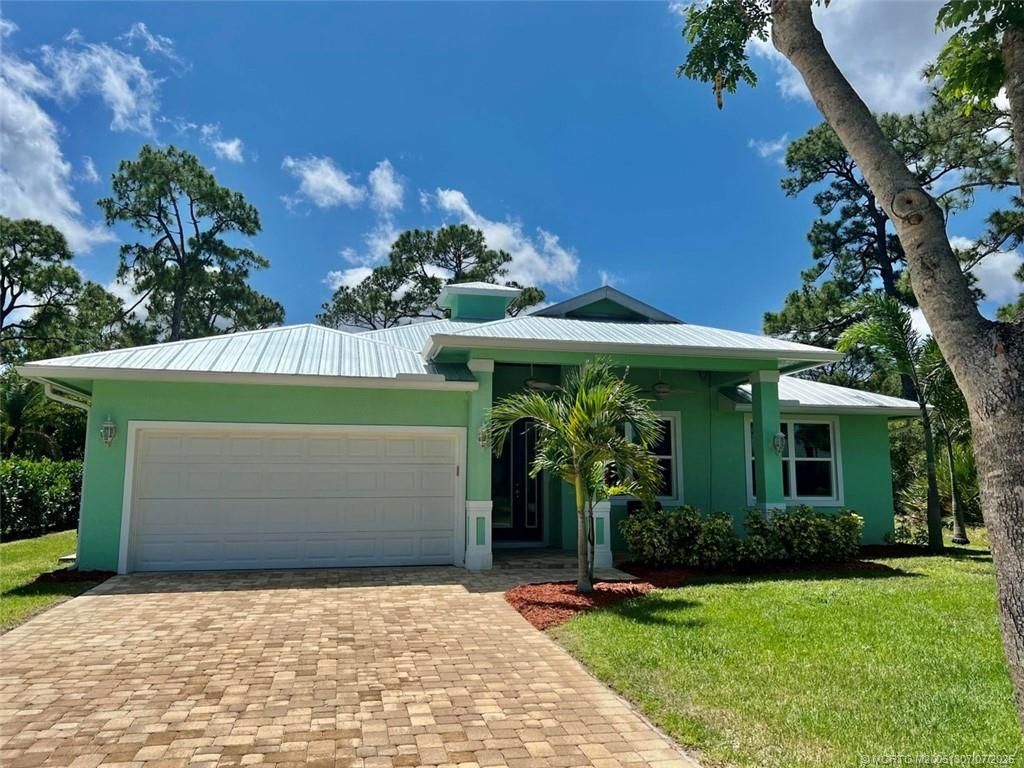 Photo of 5608 SE 44th Avenue, Stuart, FL 34997 (MLS # M20051307)