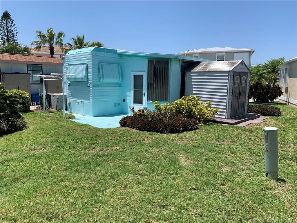 Photo of 634 Nettles Boulevard, Jensen Beach, FL 34957 (MLS # M20039197)