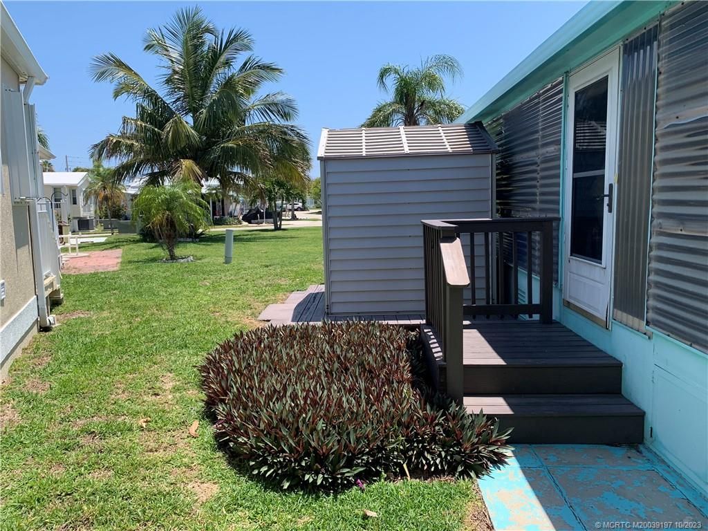 Photo of 634 Nettles Boulevard, Jensen Beach, FL 34957 (MLS # M20039197)