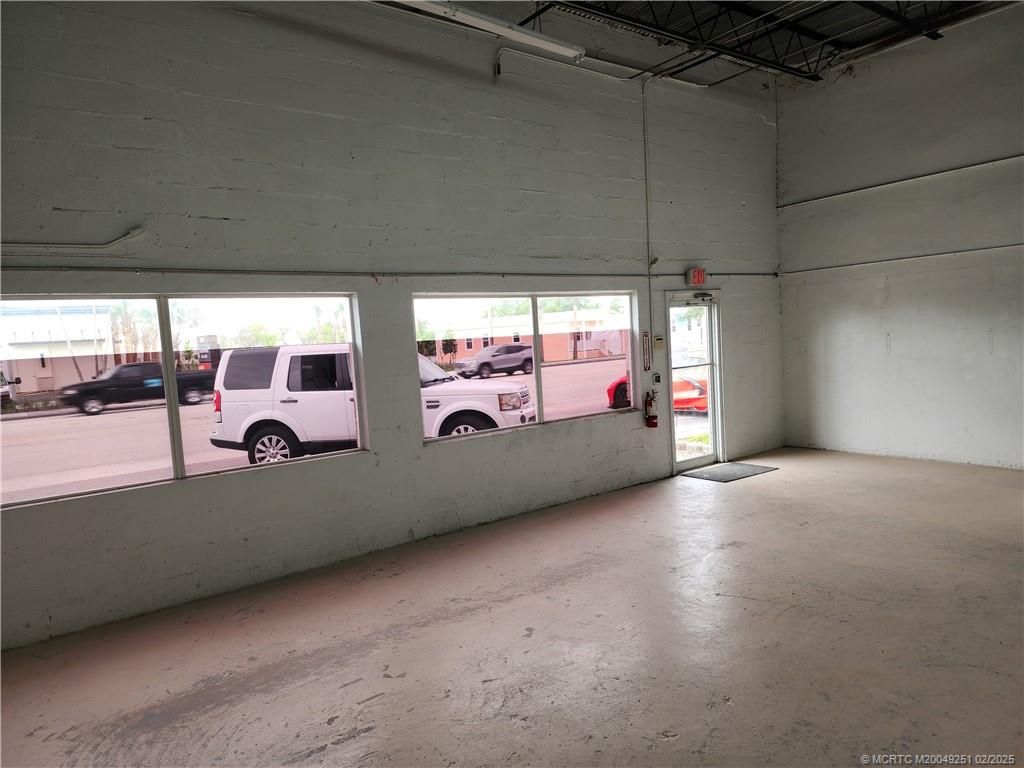 Photo of 403 SE Monterey Road, Stuart, FL 34994 (MLS # M20049251)