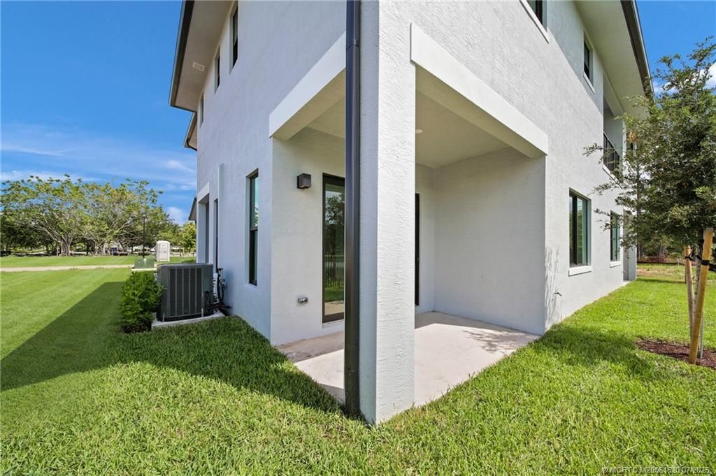 Photo of 3651 SW Magnolia Ridge Lane, Palm City, FL 34990 (MLS # M20051620)