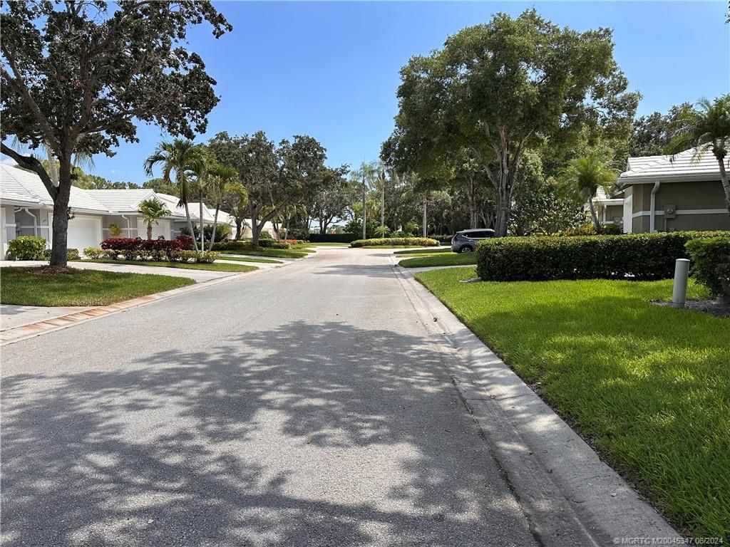 Photo of 2425 SW Foxpoint Trail, Palm City, FL 34990 (MLS # M20045347)