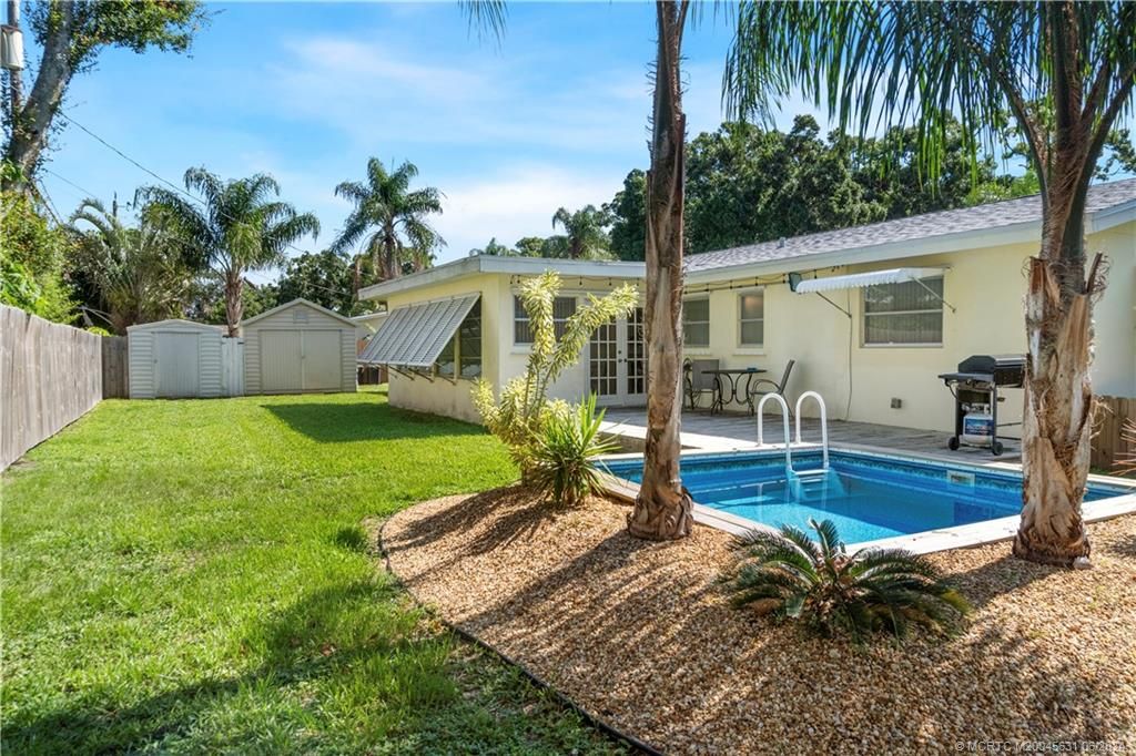 Photo of 2135 30th Avenue, Vero Beach, FL 32960 (MLS # M20045631)